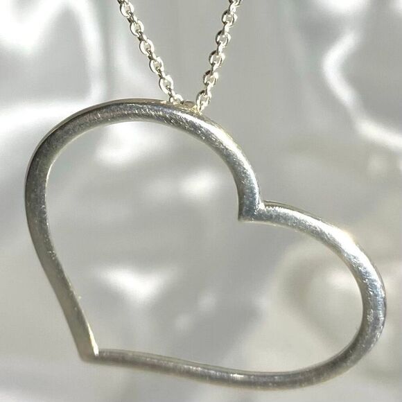 AEG# Sterling 925 Silver Heart pendant & Sterling Chain - Picture 2 of 10